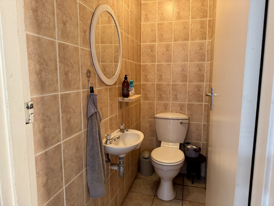 3 Bedroom Property for Sale in Glen Ive Western Cape